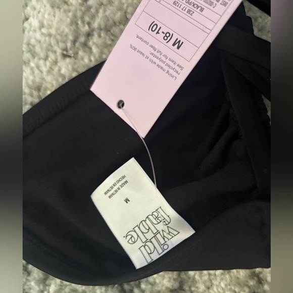 NWT Wild Fable Triangle Bikini Top Black Size: Medium (8–10) - Picture 4 of 4